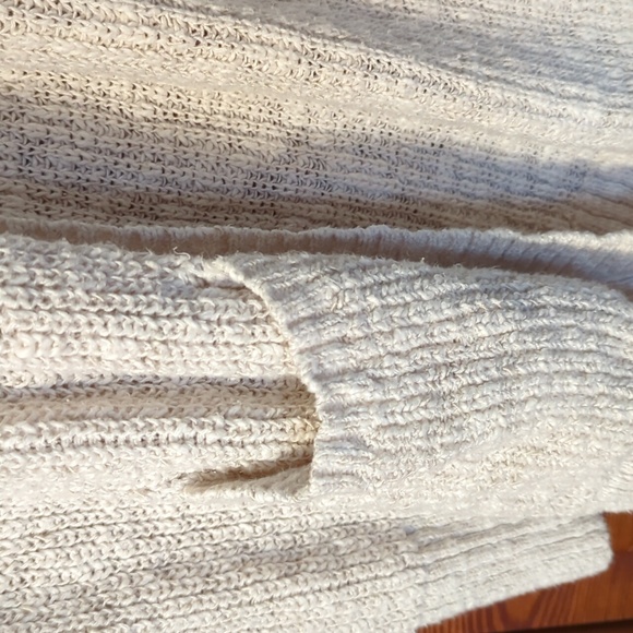 American Eagle Cardigan - Picture 4 of 5